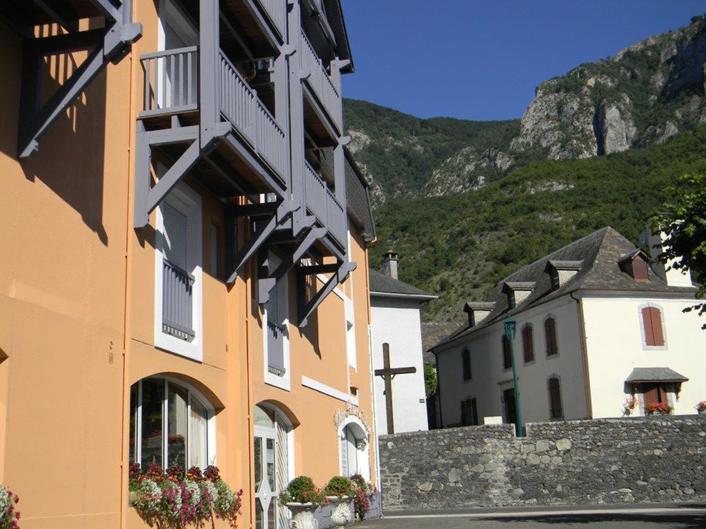 Hotel Chez Pierre D'Agos Exterior photo